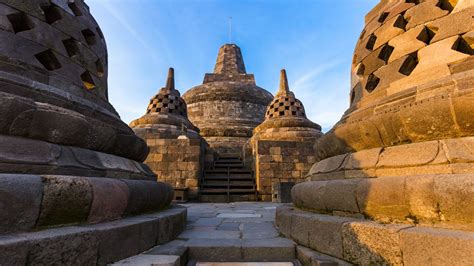 Borobudur Tapınağı: Tarihin Gizemini Keşfetmek İçin Muhteşem Bir Yolculuk!