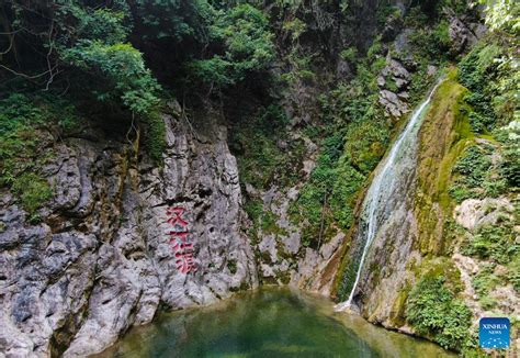  Hanjiang Nehri Üzerinde Bir Yolculuk İçin: Hanzhong'un Gizli Hazinesi!