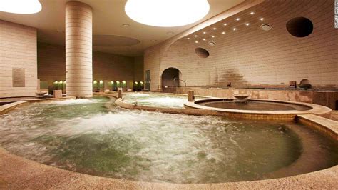  Xianyang Hot Spring: Geleneksel Kore Banyo Kültürünün Modern Bir Yorumu!