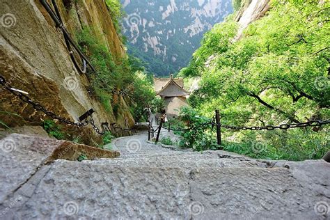  Hebi Huashan Şelaleleri: Gür Yeşil Doğayla Buluşma Noktası!