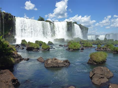  Iguazu Şelaleleri: Güney Amerika'nın Muhteşem Doğa Harikası!